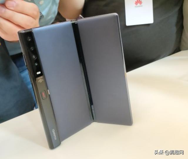 �A���ۯB�֙C11�°l�ۣ�1.7�f��Mate X�кβ�ͬ�����Α���׃����